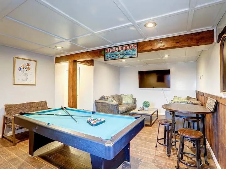 Haven View Retreat | Private Log Cabin | Hot Tub - Pocono Mountains, PA