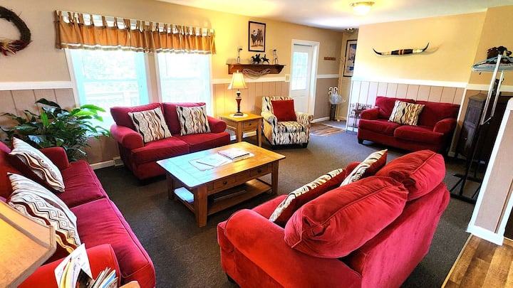 10-bed Bunkhouse W/hot Tub, Views & Trail Rides! - Shenandoah, VA