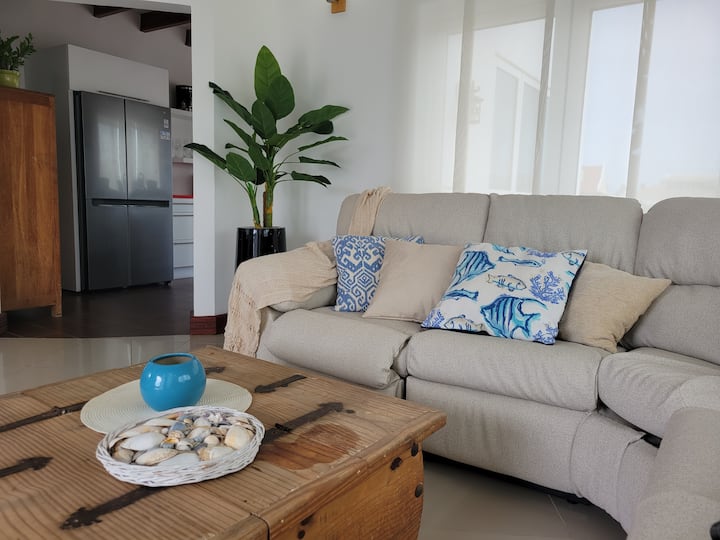 3-bedroom Home With Private Pool Near Palm Beach - Aruba