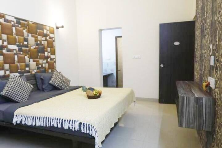 საძინებელი 4