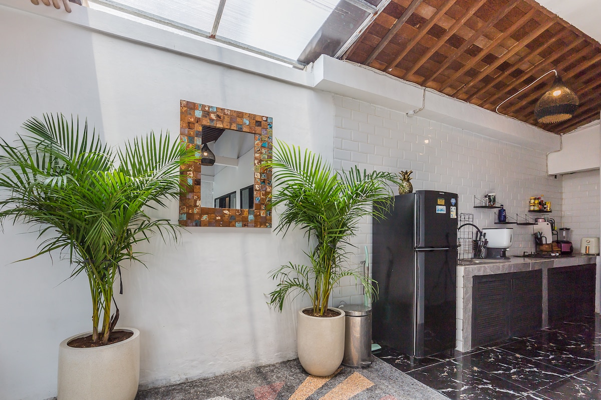 Home in Kuta Utara · ★4.82 · 2 bedrooms · 2 beds · 2 private baths, Airbnb comparable