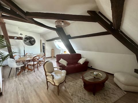 Top Airbnb: Comfort and charm in the city center of Chartres. à Chartres