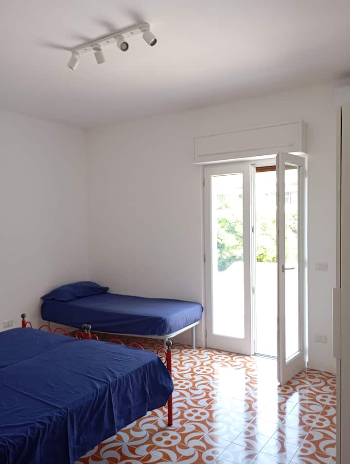 Dhomë gjumi 2
