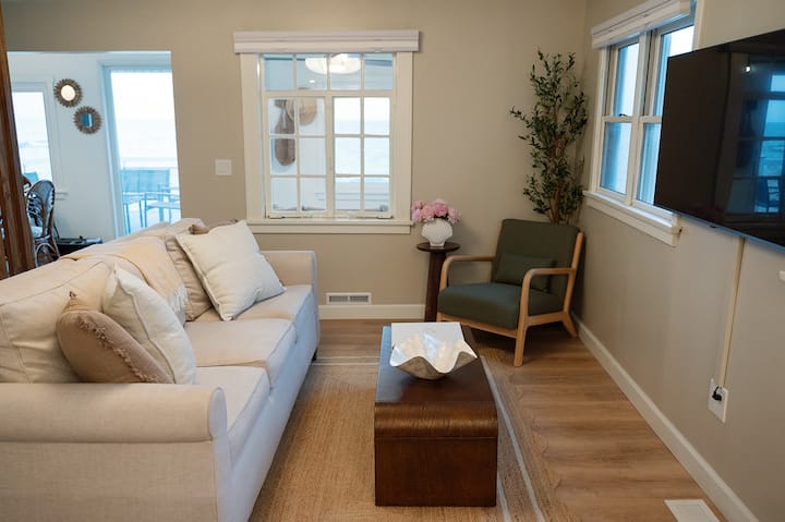 Newly Renovated Lakefront Home - North East, PA