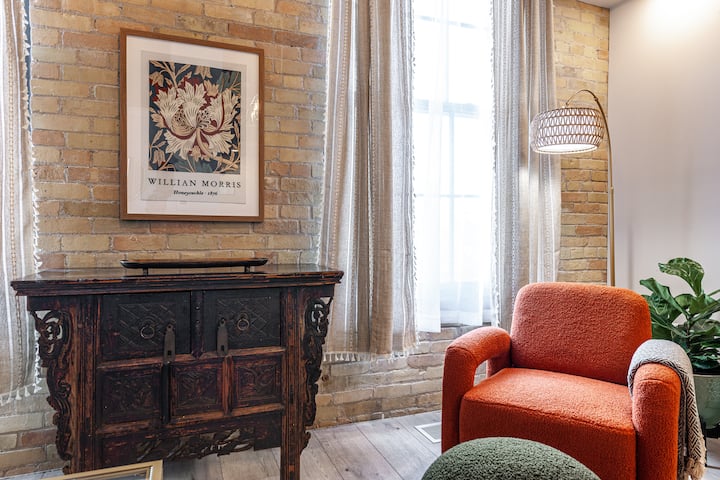 Bradshaw Lofts: The Sandalwood - Stratford
