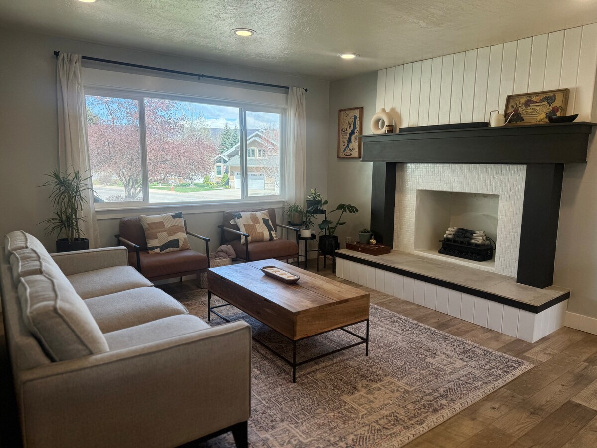 Mtn Adventure Home