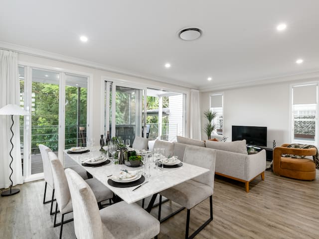 4BR Brand New Retreat w/ Patio Deck & City Access