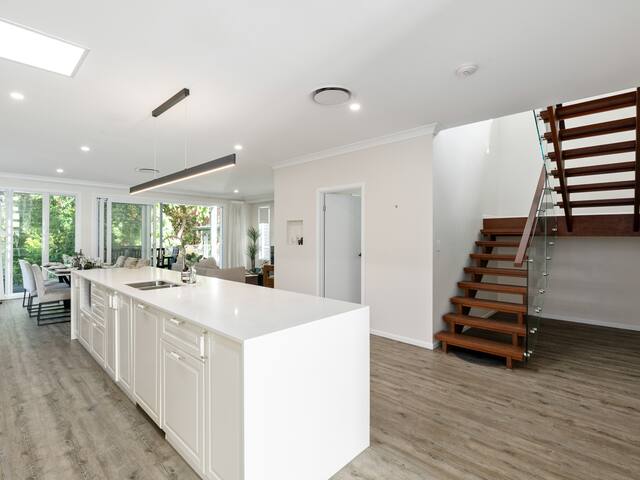 4BR Brand New Retreat w/ Patio Deck & City Access gallery image 2