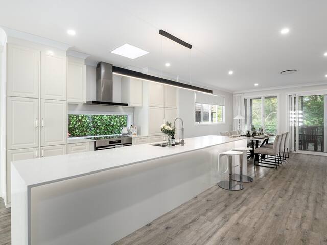 4BR Brand New Retreat w/ Patio Deck & City Access gallery image 5