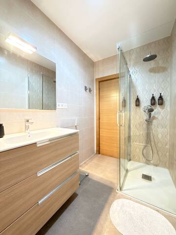 Valencia Beach Apartment,4 mins to beach, Netflix gallery image 4
