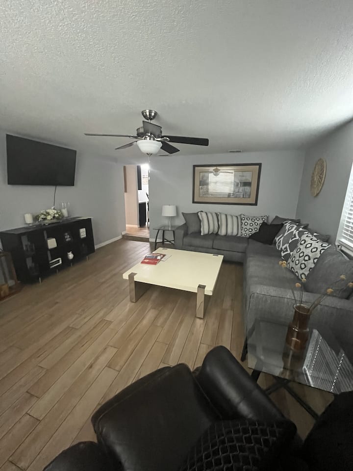 River City Retreat - 샌포드