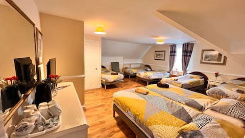 Family Room For 7