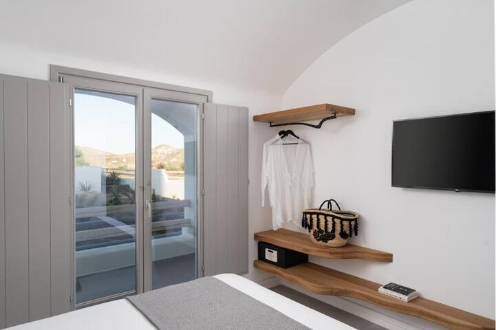 ElegantVilla FloatingBreakfast gallery image 4