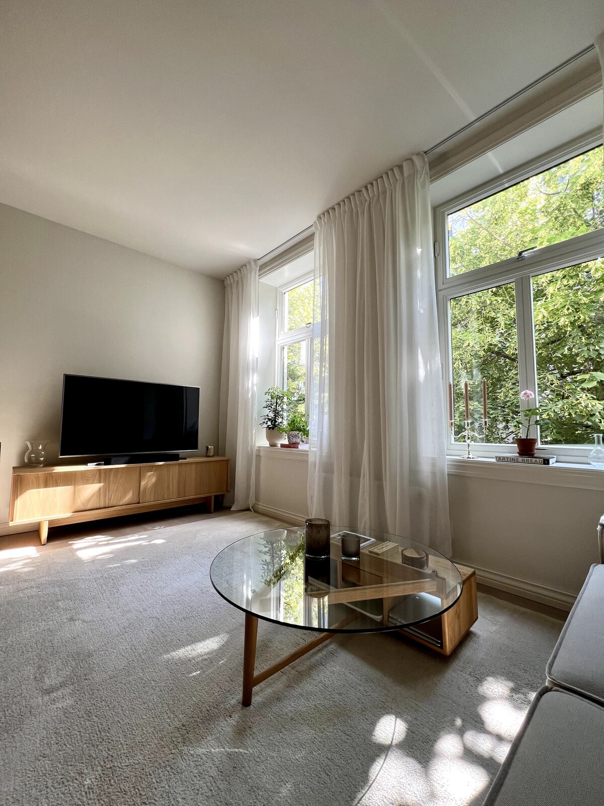 Gallery Detail: Charming And Central Gem On Tøyen Apartments For Rent In