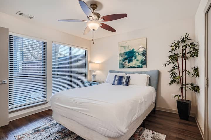 Un refugio acogedor con energía alegre por todos lados.