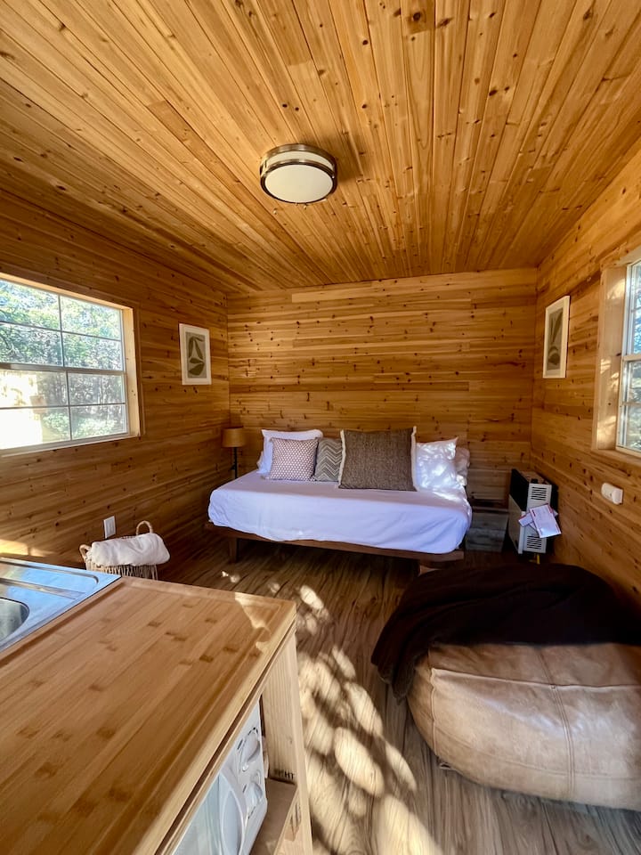 Secluded Mountain Cabin w/ Views - Cabins for Rent in Hopland