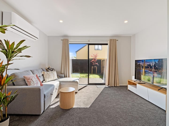 Spa Hideaway In Central City+parking! - Christchurch, New Zealand