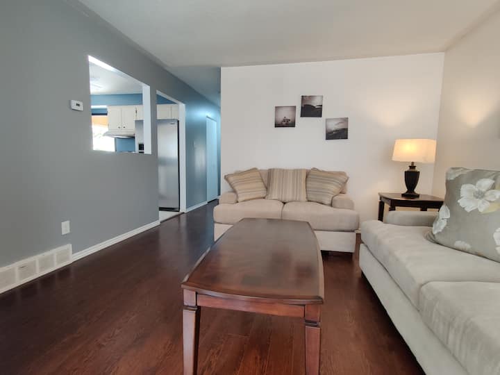 London: 5 Bedroom House, W/ 6+ Beds, Sleeps 12 - 런던