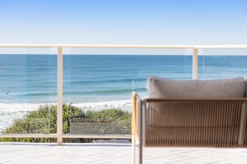 Top Airbnb: First Bay Vista - Absolute Beachfront. in Coolum Beach