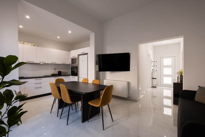 Apanemia Apartment - Hanya