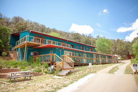 Entire Cloudcroft Hostel
