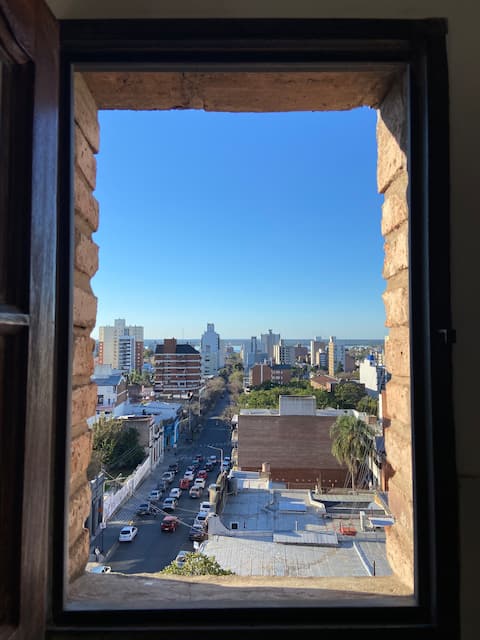 Airbnb con mejor rendimiento: Comfortable apartment overlooking the river and the city en Entre Ríos