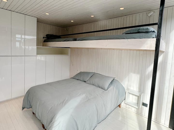 საძინებელი 4