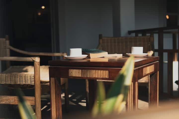 Dining area image 6
