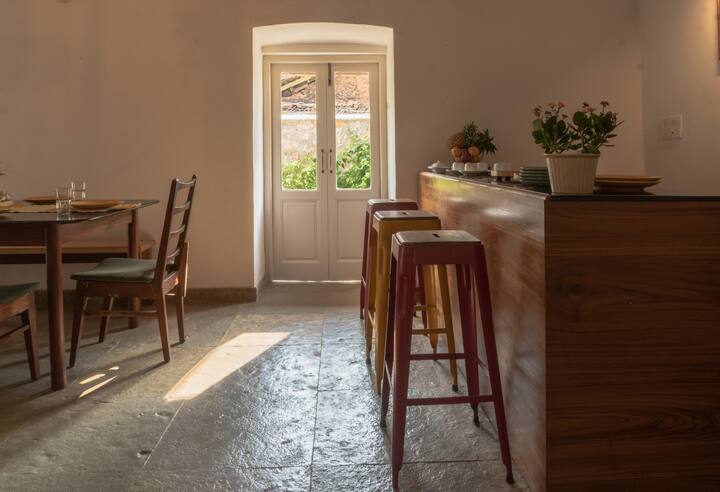 Dining area image 2