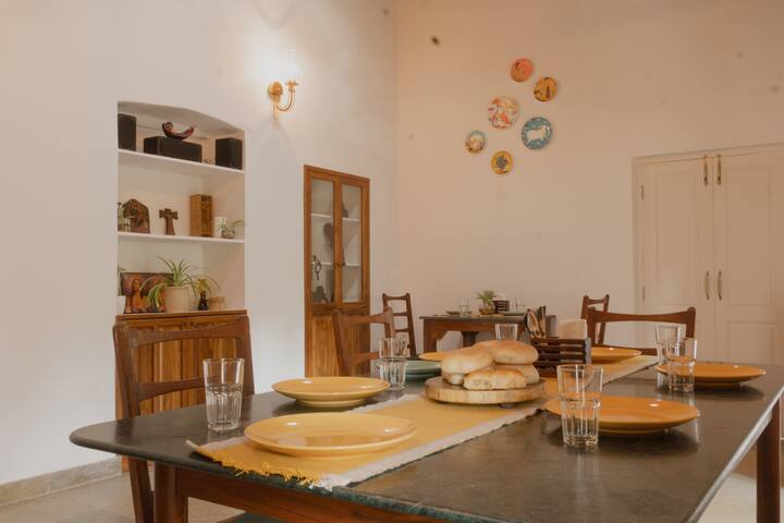 Dining area image 3