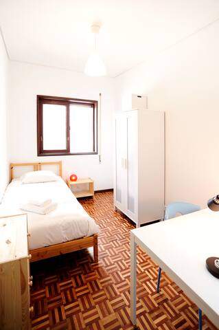 Amazing Apartment With 4 Rooms Porto Barão Omega gallery image 3