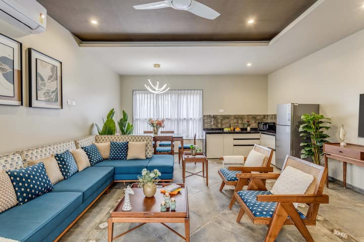 Living room image 7