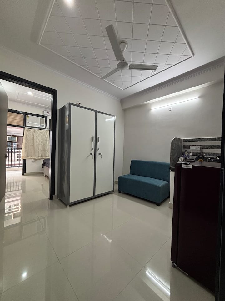 1bhk Near Max Hospital Dwarka - Delhi