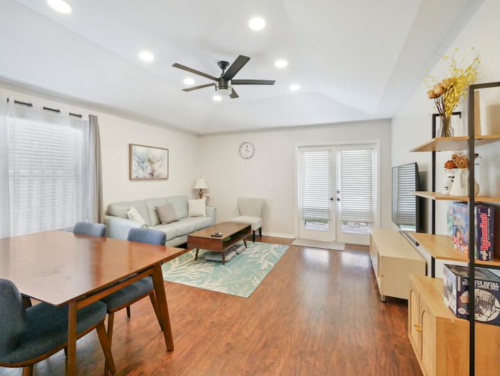 Modern Home ~10 Mins To Uf W/pool & Private Yard - Gainesville, FL
