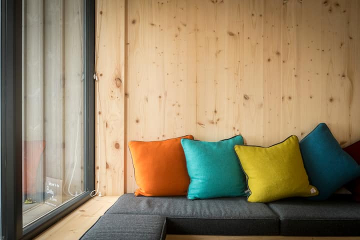 Modern Off Grid Bothy With Tipi - 크레일