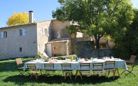 Stay in Provence, nature, calm and freedom