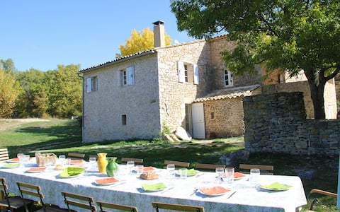Stay in Provence, nature, calm and freedom