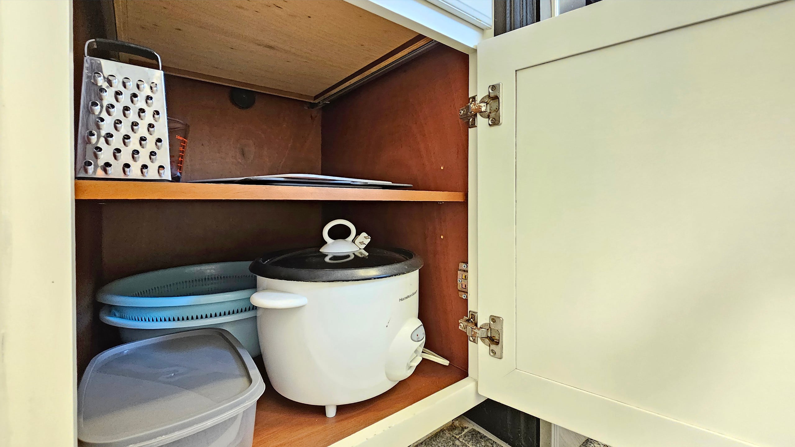 Aloha Stay – 2BR w/ Free Parking - Image 7