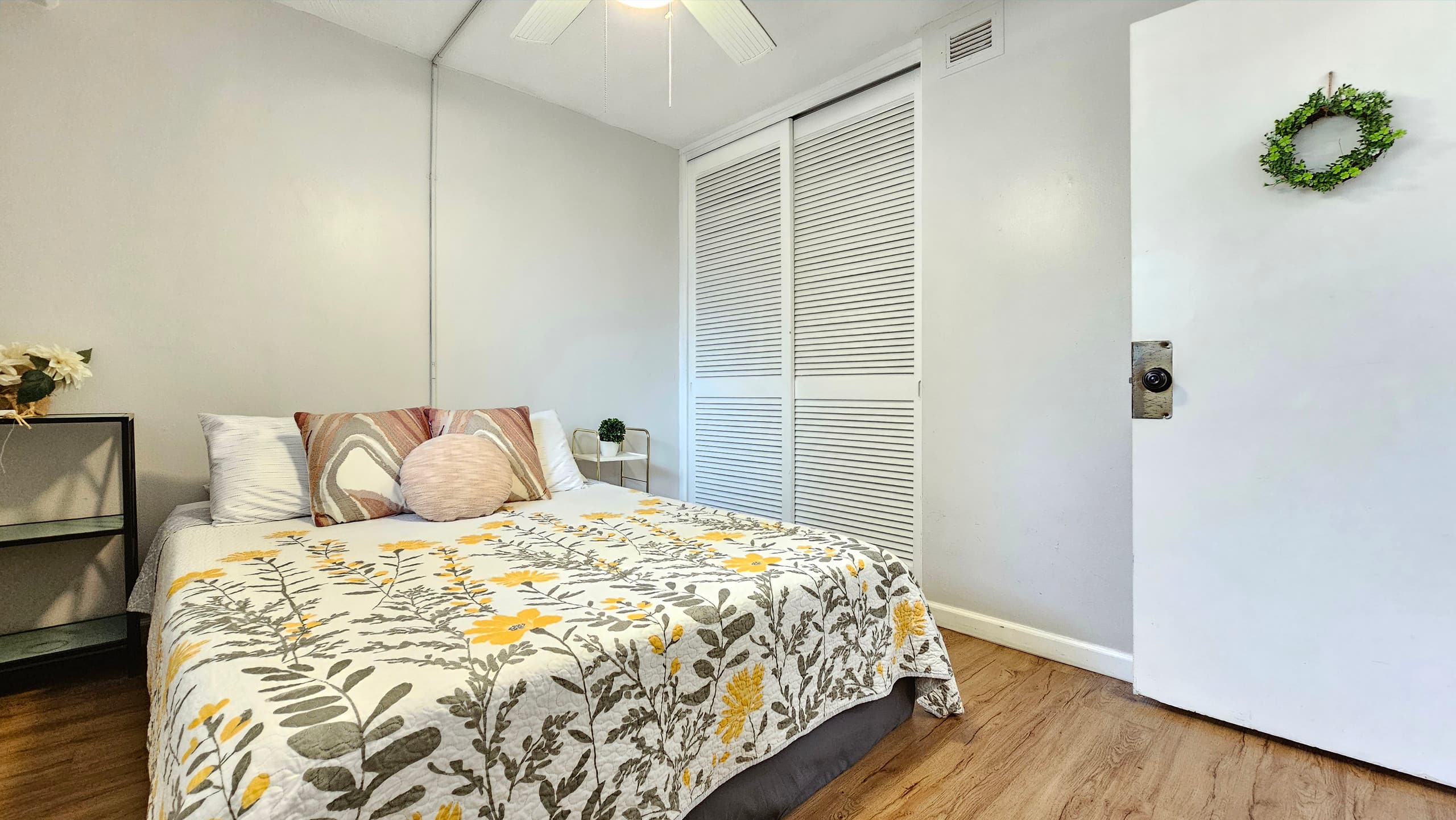 Aloha Stay – 2BR w/ Free Parking - Image 21