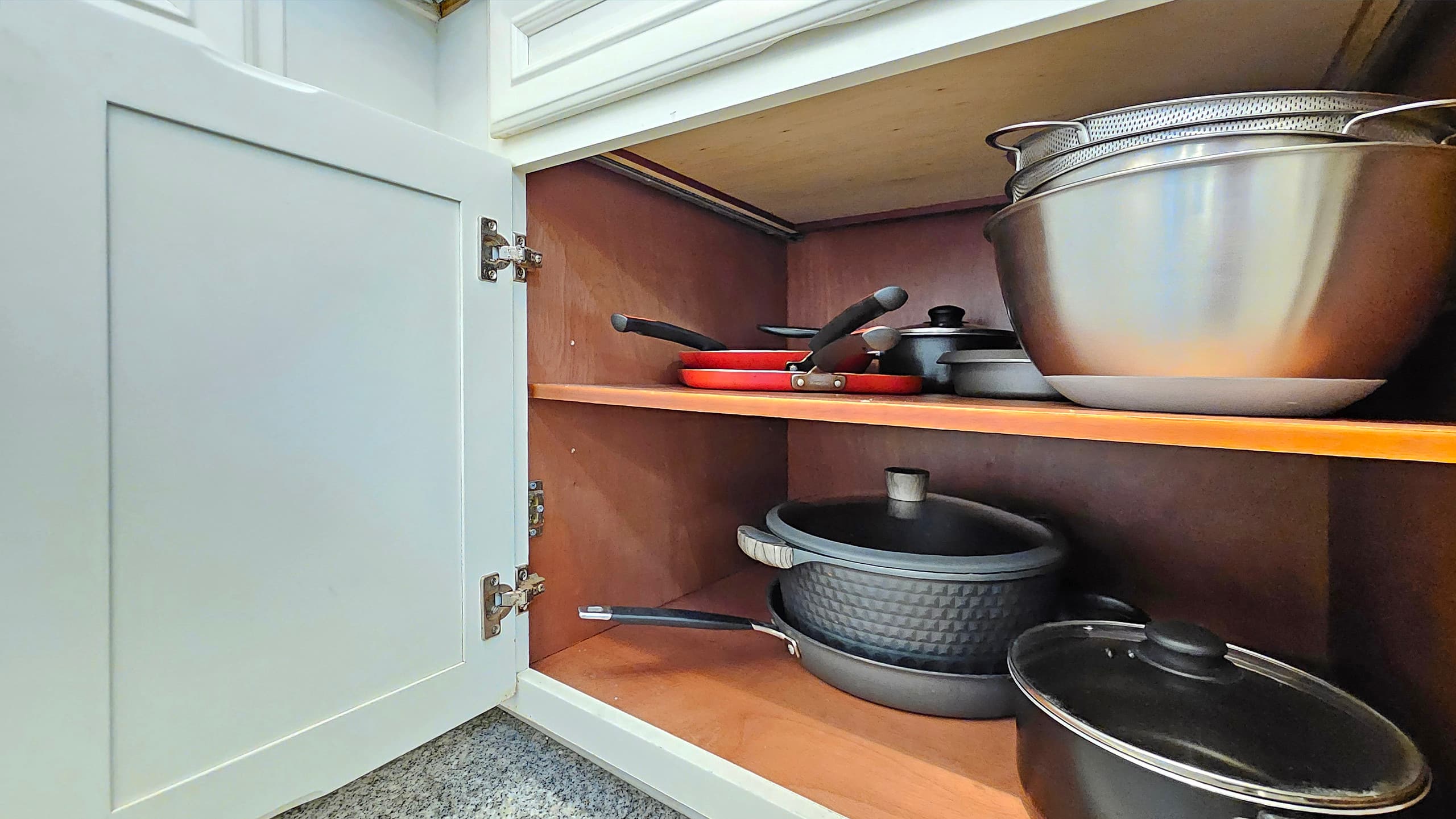 Aloha Stay – 2BR w/ Free Parking - Image 14