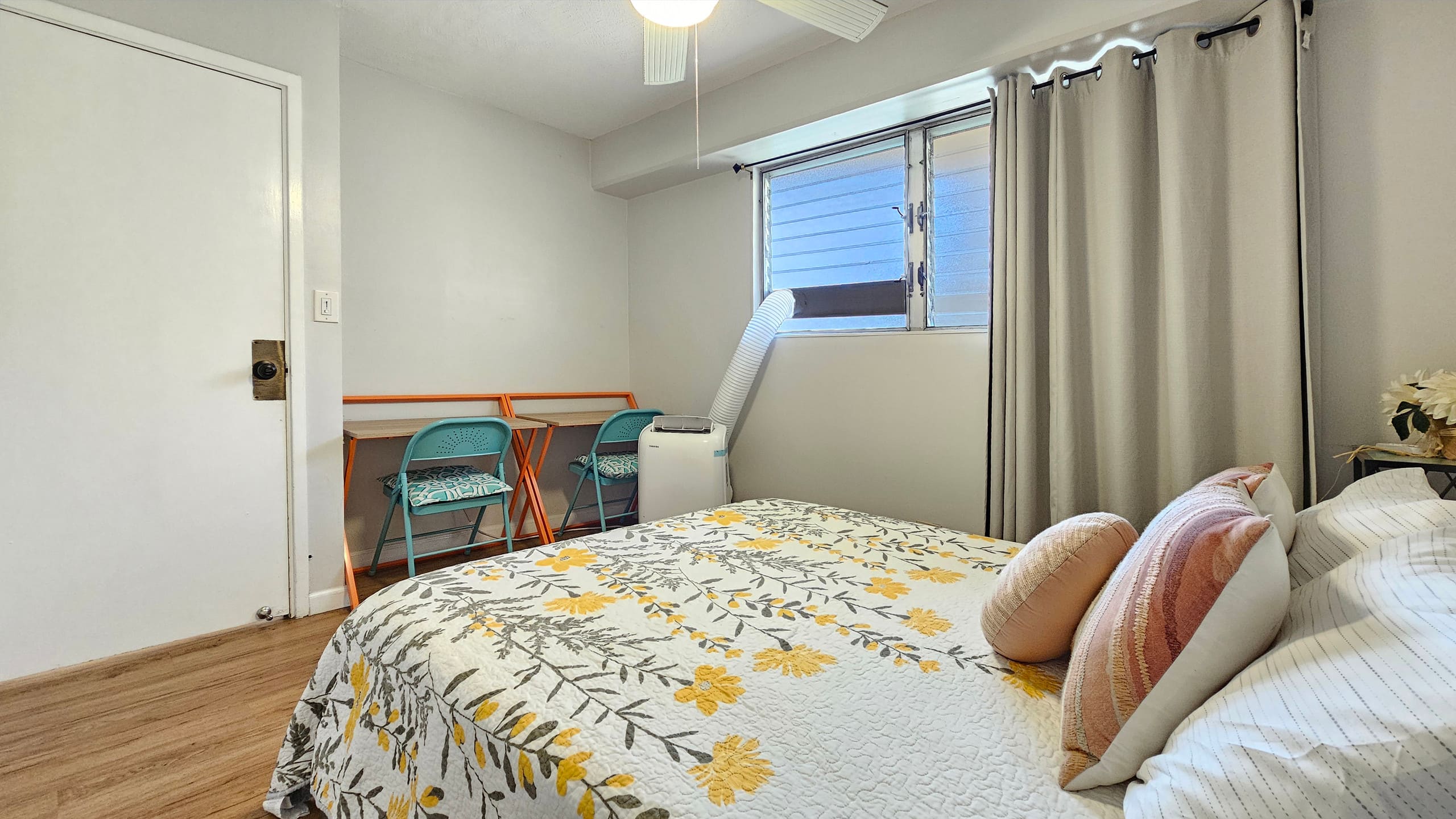 Aloha Stay – 2BR w/ Free Parking - Image 23