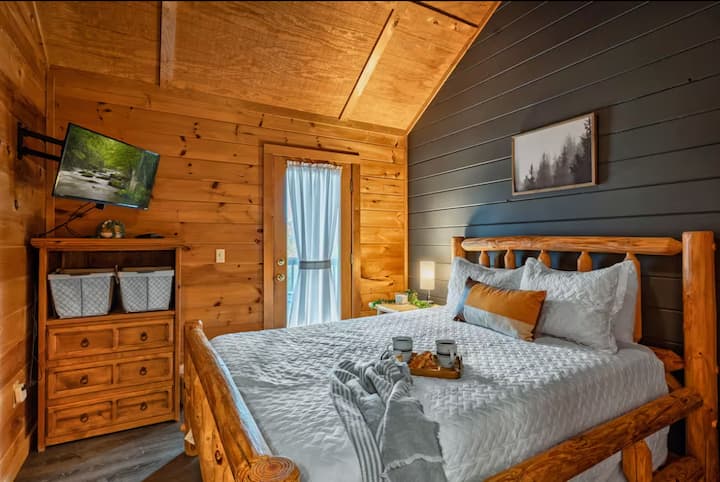 Schlafzimmer 1