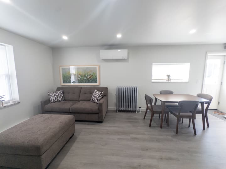 Modern Marvel Getaway- Renovated W/ac - Maine