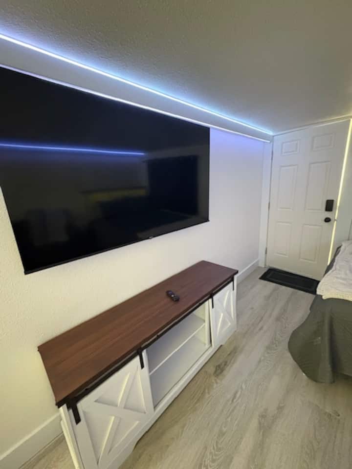 Modern Studio In Heart Of Wnmca! - Winnemucca, NV