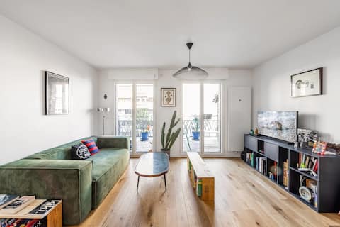 Top Airbnb: New 65 m2 app: 3 rooms with terrace + parking à Clichy