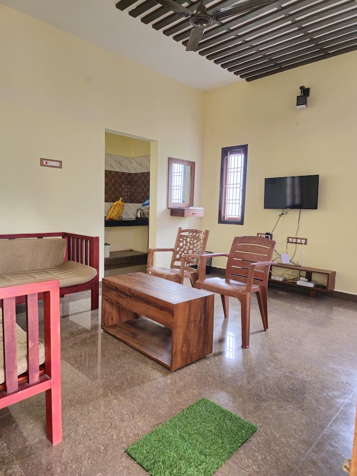 Vb Homestay - Courtallam