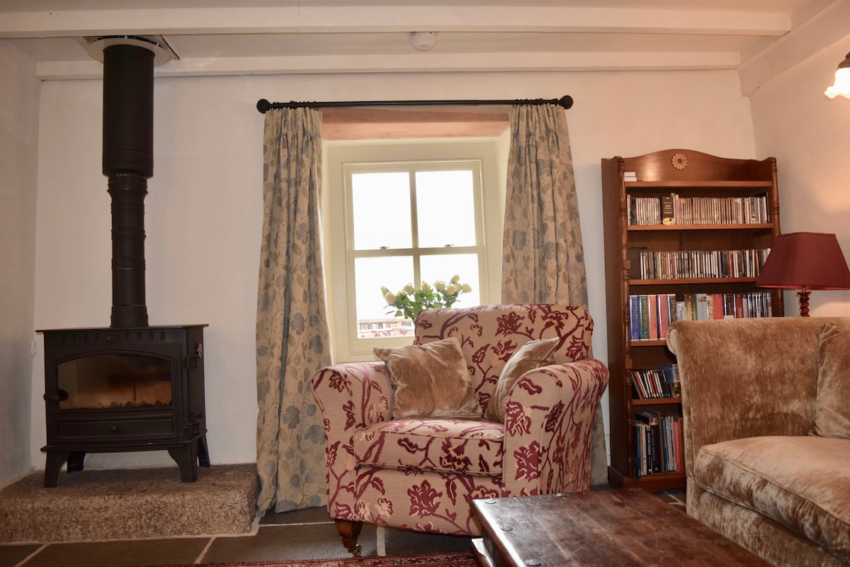 Popular Airbnb listing: Rosie's Cottage in St. Just