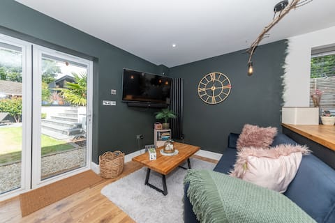 Successful Airbnb property: Luxury Caversham Lodge | Near Reading Station in Reading