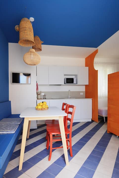 Annuncio Airbnb popolare: Terrace with a sea view a Santa Flavia