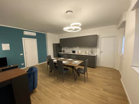 Entire apartment 3 rooms 3 bathrooms - Cantù PT